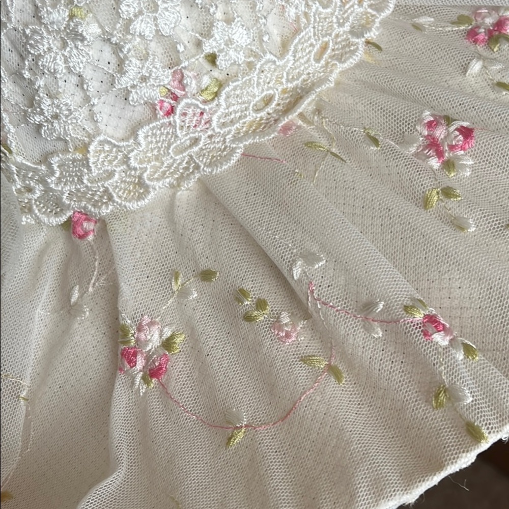 Floral Lace Wide Brim Hat with Bow - Picture 6 of 10